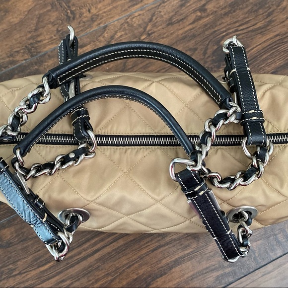 Prada handbag - Picture 15 of 16